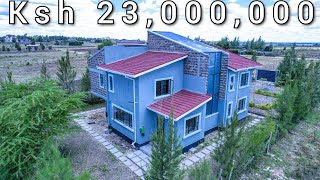 Inside a 2 level 4 bedrooms Modern Contemporary Home built on a 1/4Acre plot
