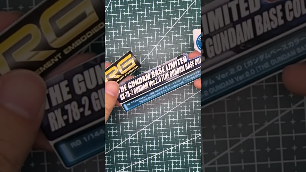 RG 2.0 RX-78-2 Gundam (Gundam Base Ver.) Keychain