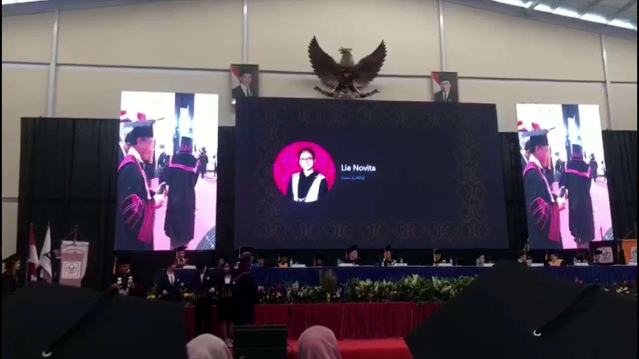 Graduation Lia Novita, S.H - YouTube