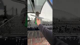 Hard rubber slides #windowcleaning #oddlysatisfying #satisfying #trendingshorts #homeservicebusiness