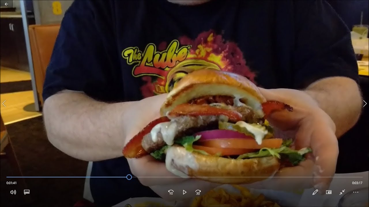 Buffalo Wild Wings Bacon Boss Burger, Blazing Wings, & More (a food