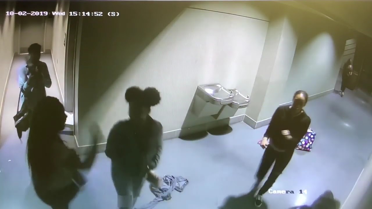 Detectives Investigate Robbery of Two Juveniles Inside Mall in Downtown ...