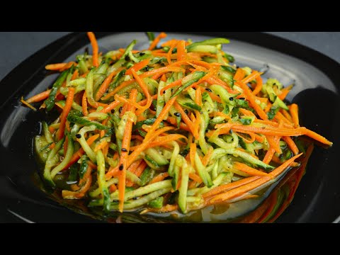 A Korean woman taught me how to make this salad! Quick and easy Korean-style cucumbers!