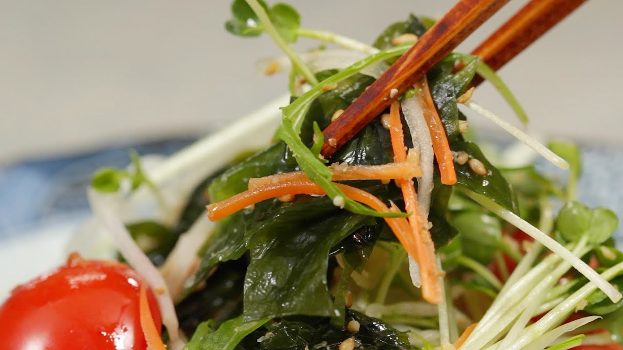 Seaweed Salad with Japanese-style Dressing Recipe (Nutritious Wakame Salad)...