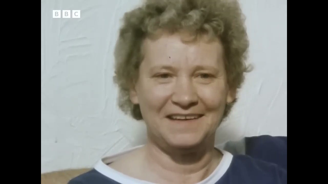 EVERTON CROWNED LEAGUE CHAMPIONS IN 1985 BBC NEWSNIGHT SPECIAL UK FOOTBALL