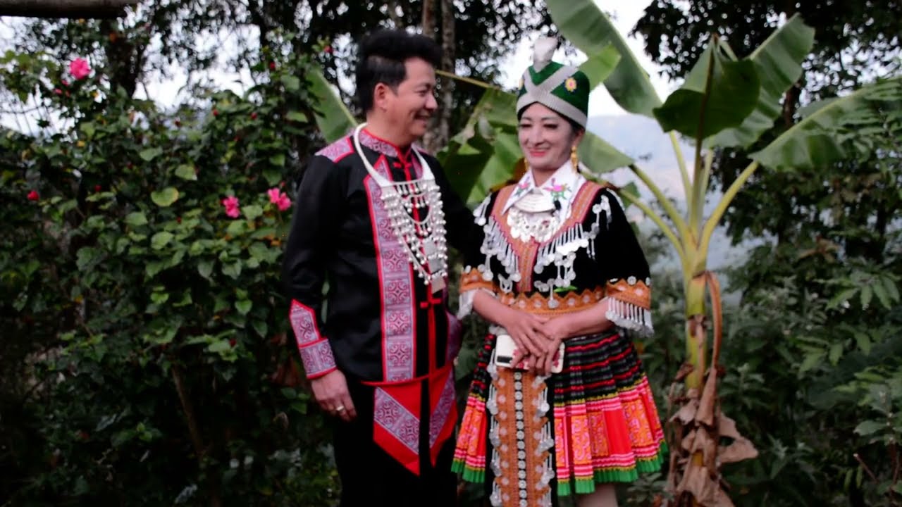 Lug Txaj Nkauj Nraug Yuav Sib Ncaim By Maiv Pov Yaj Nkauj hmoob nyab laj & Nyiajtsu Lis