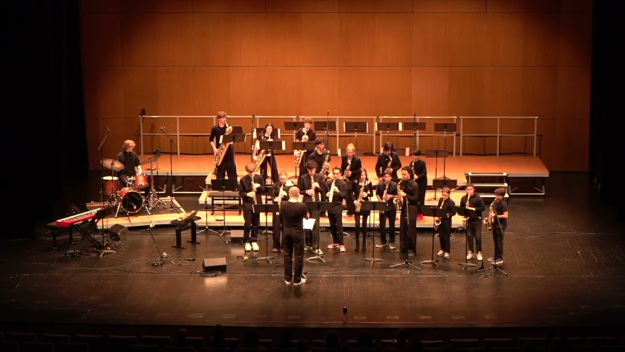 Gimme five!- Andrew Robertson