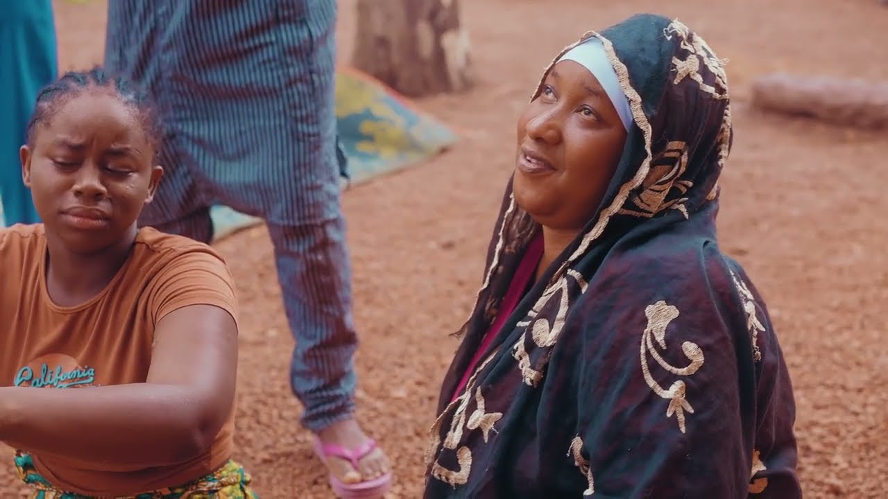 Watch Tbs Skyboyz - Baba Ein Makouno (clip vidéo) on YouTube Watch Tbs Skyboyz - Baba Ein Makouno (clip vidéo) on YouTube