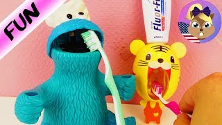 COOKIE MONSTER BRUSHES HIS TEETH! With Cat Toothpaste Dispenser!