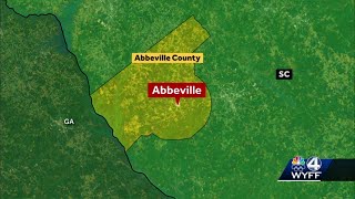 Deer Hunter found dead screenshot 4