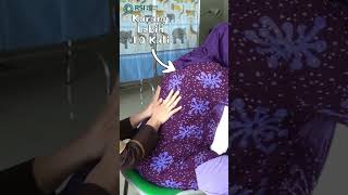 Pijat oksitosin membantu merangsang hormon oksitosin yang berperan penting dalam kelancaran ASI.