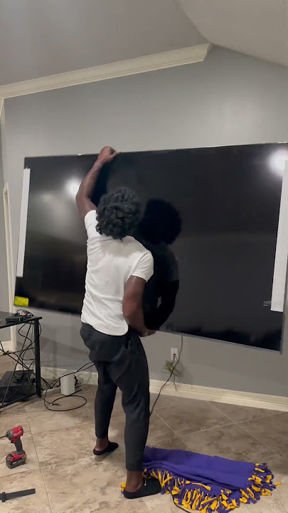 Download lagu How to hang an 86” Tv by yourself 😅 #reels #tvmounting #fyp #goat