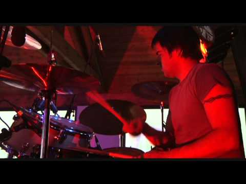 MG66 - Sunvalley 2011 - 04 - Living My Life.avi