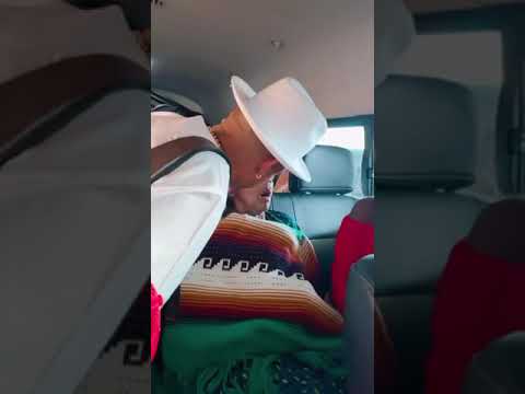 Descemer Bueno se reúne con su madre en Cuba tras cuatro años de ausencia #cuba #noticias #descemer