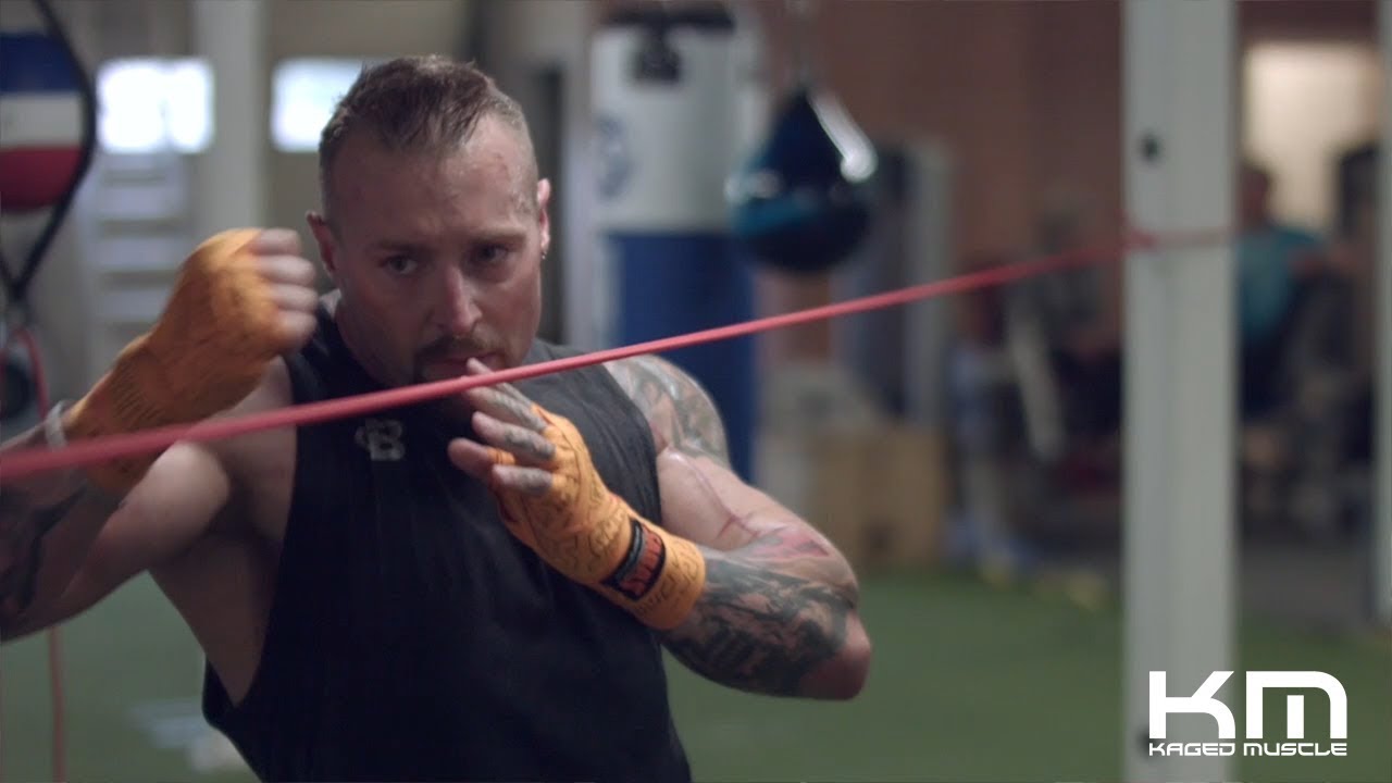 How Gethin Stays Lean With Boxing - YouTube