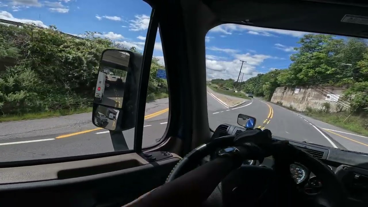 Downtown pickup POV Truck Driving USA [Freightliner Cascadia]