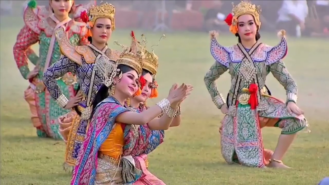 การแสดงละครใน เรื่องอิเหนา ตอนอิเหนาลักพานางบุษบา