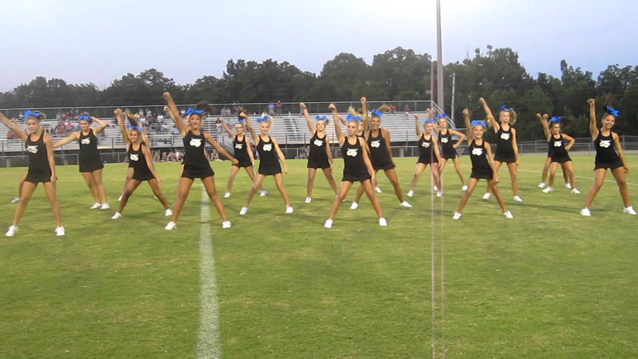 WWMS Cheer Halftime Dance - YouTube