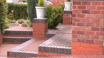 Digital Compositing 2 - Nodal Pan Matchmove with Ribbon - Version 2 - l006678b.