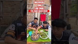 Afraid of being caught by his wife, this husband secretly eats outside. Widows' cooking is really...