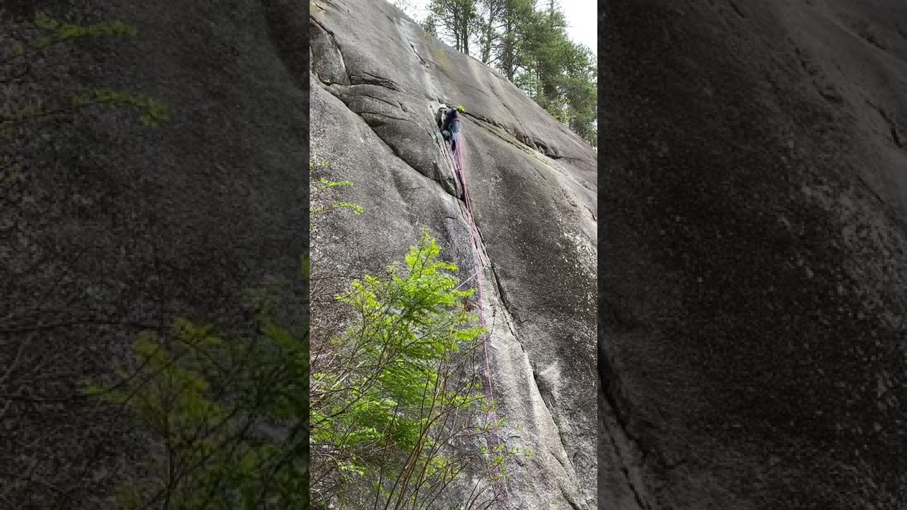 Squamish TOP 100 - Smoke Bluffs - First Class 5.9 OS Solo