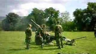 25 pounder field gun firing