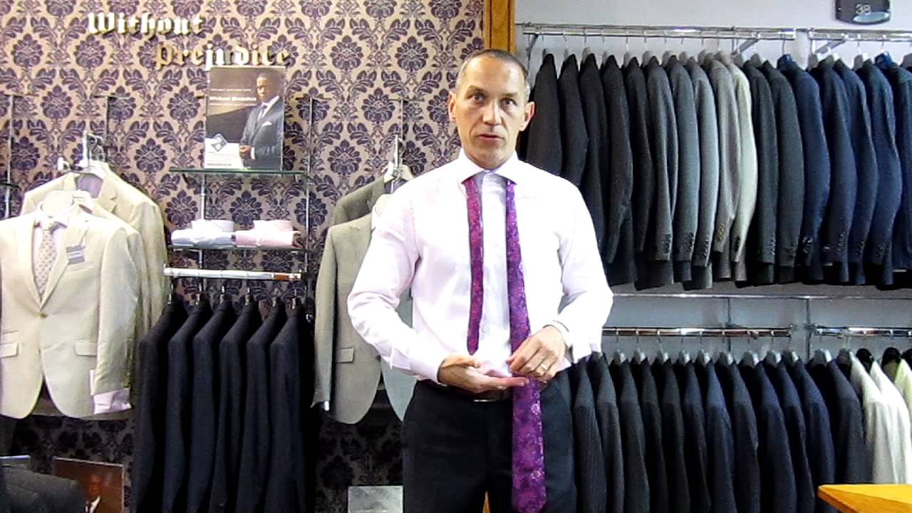 How to tie a Windsor knot (HD) - YouTube