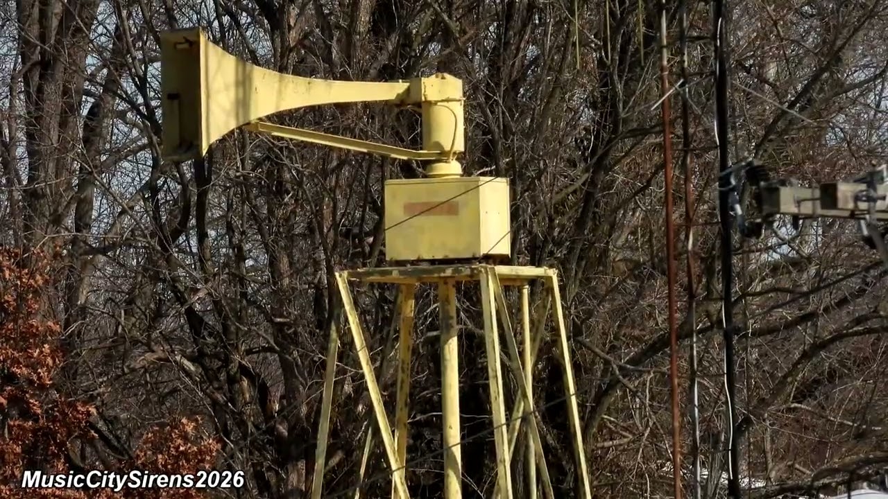 8RPM! Federal Signal Thunderbolt 1003 Siren Test (Hi-Lo) w/ Distant 3T22 Providence, KY