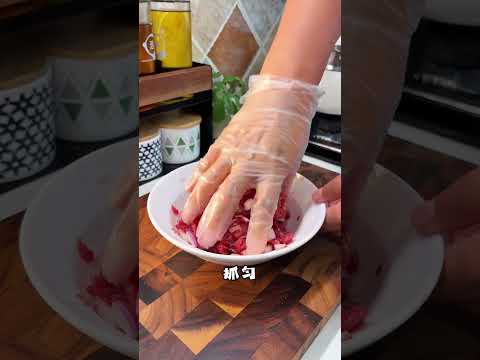 厨娘曼尼のレシピ: ジューシーな牛肉の焼き包子、作り方超シンプル！手抓饼ひとつで完成！肉の香りとパリパリの皮がたまらない