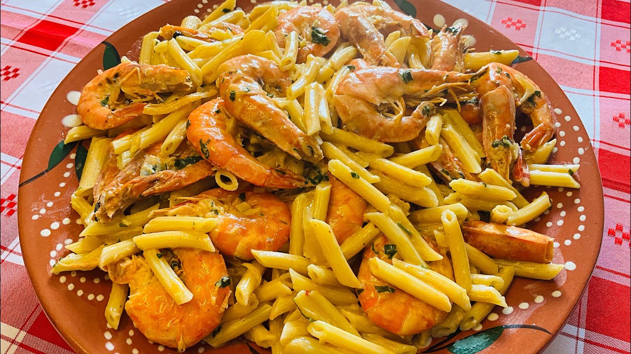Almoço de Hoje …Camarão Com Molho Cremoso de Alho e Massinha Ficou Divinal 