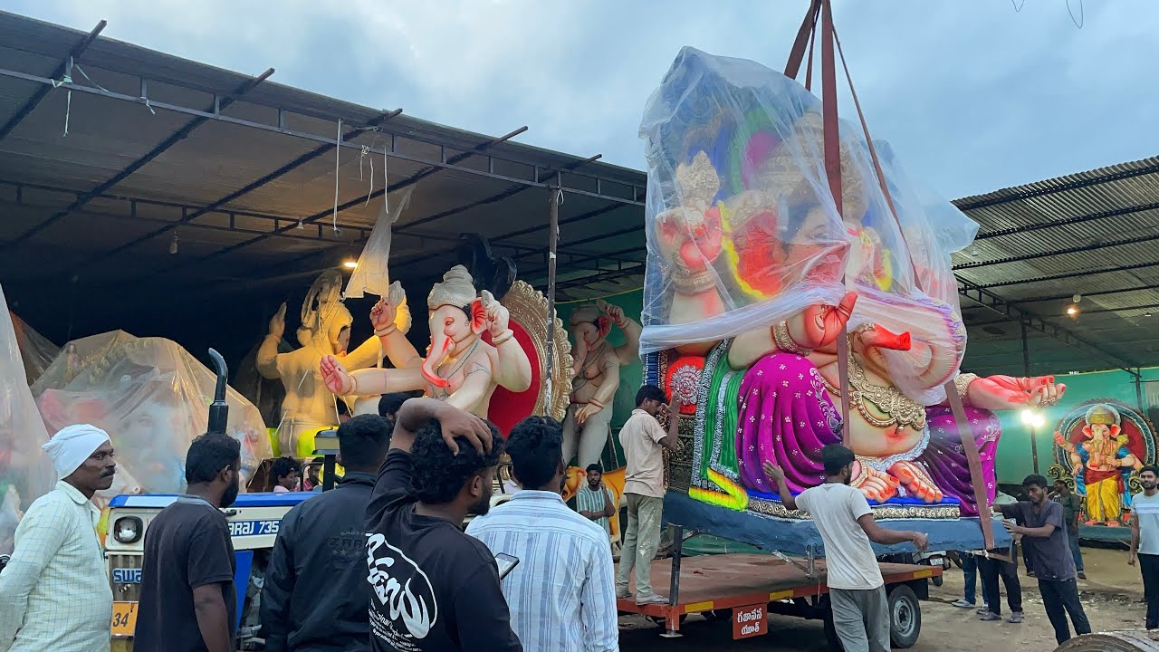 Korutla 2025 Biggest Ganesh Idol Transportation From Shilpa Kala Arts To Karimnagar 