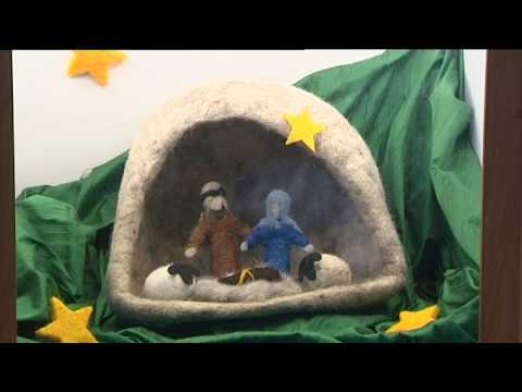 Installation d'une crèche à la mairie de Paray le Monial