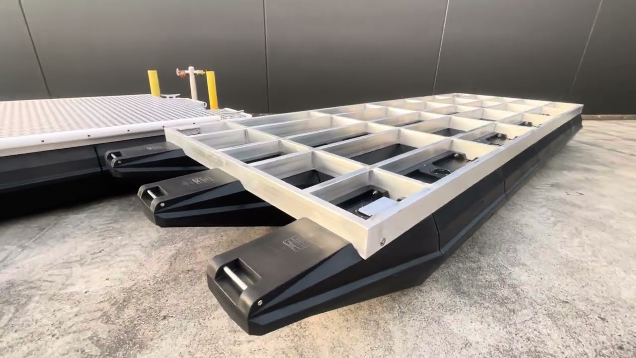 Build your own pontoon boat with this 6.9 x 2.5 tri hull frame and floats.