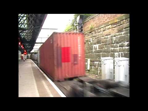 DRS 66432 Powers Through Dundee Station Loop, Working 4N83 To Grangemouth