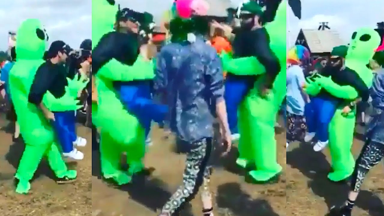 ALIEN OUTFIT FOR RAVES: Cool Inflatable Alien Costume To Party - Dance Music 👽 #shorts