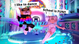 Went to School With Stronk Cat (Royale🏰High)