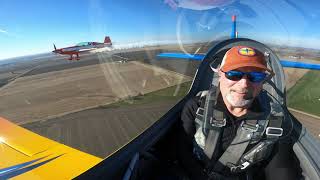 Extra 330LX Formation Overhead