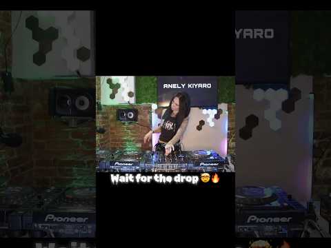 Anely Kiyaro #hardtechno #techno #rave #djremix #djmix #djset #femaledj #technodj #darktechno #dj