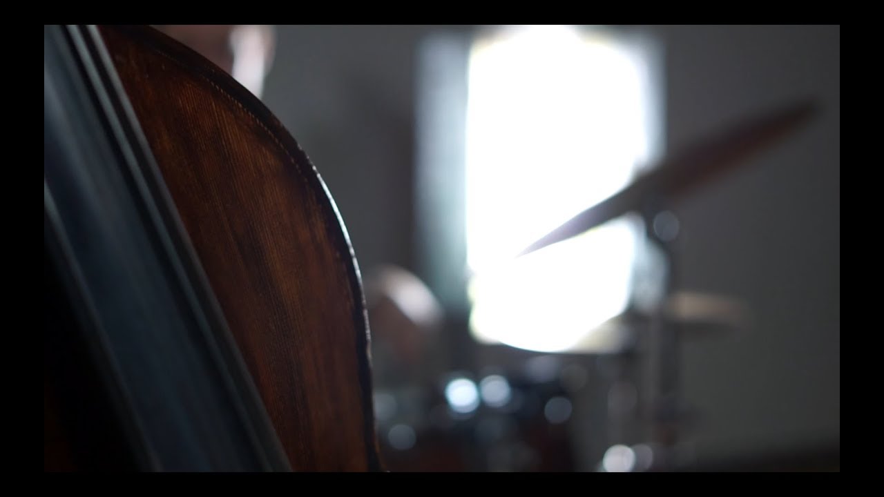 L U F T L O F T E T - Yosi