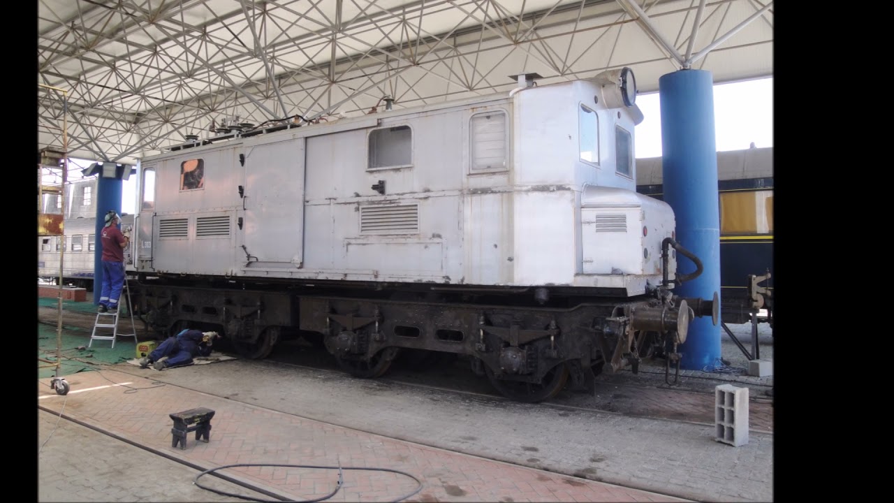 Conservação & Restauro : Locomotiva elétrica L303