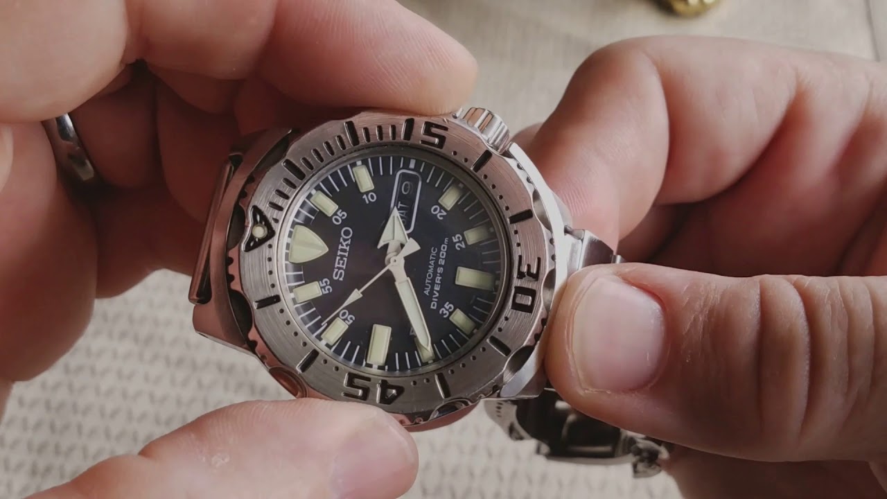 Seiko Black Monster SKX779 - YouTube