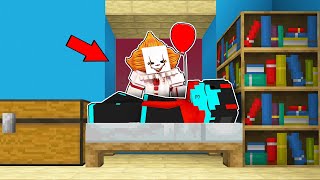 Killer Clown is Outside My House in Minecraft!