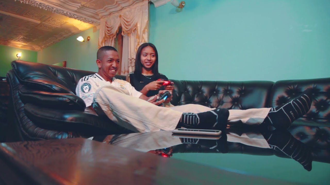 Oscar - Solo (clip officiel)