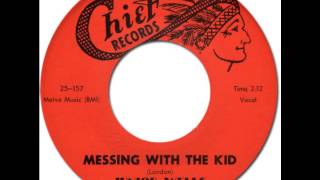 JUNIOR WELLS - Messing with the Kid [Chief 7021] 1960 chords