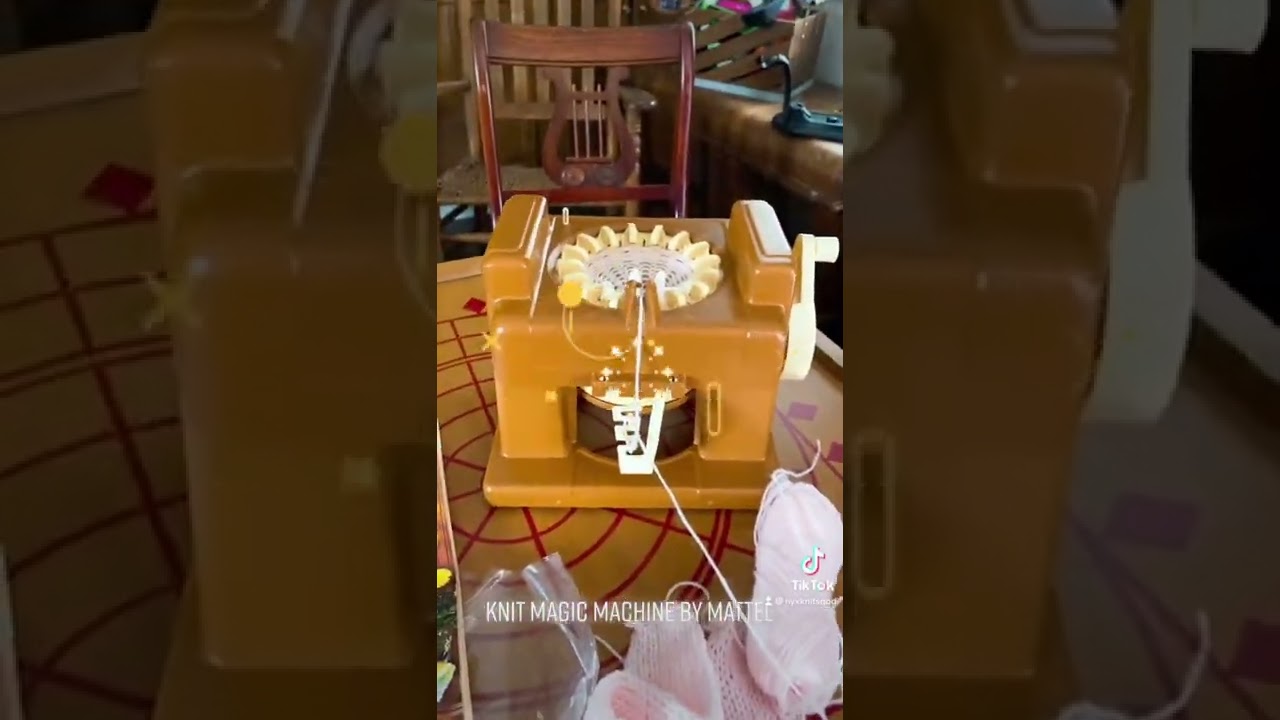 Mattel Knit Magic (1974) Knitting Machine