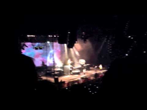 Linkin Park - Bleed It Out (LIVE @ Melbourne Concert 13th December 2010)
