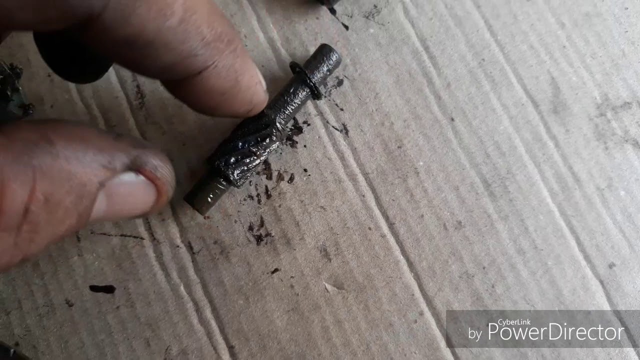 Como trocar a engrenagem sem fim do espelho do freio da YBR 125 2007