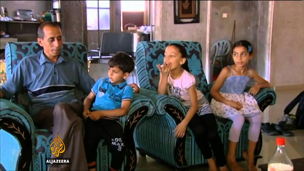 آباء من غزة: مقتل ابنهم عام 2000، وخوف على أطفال آخرين