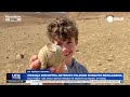 Criança encontra artefato milenar durante brincadeira