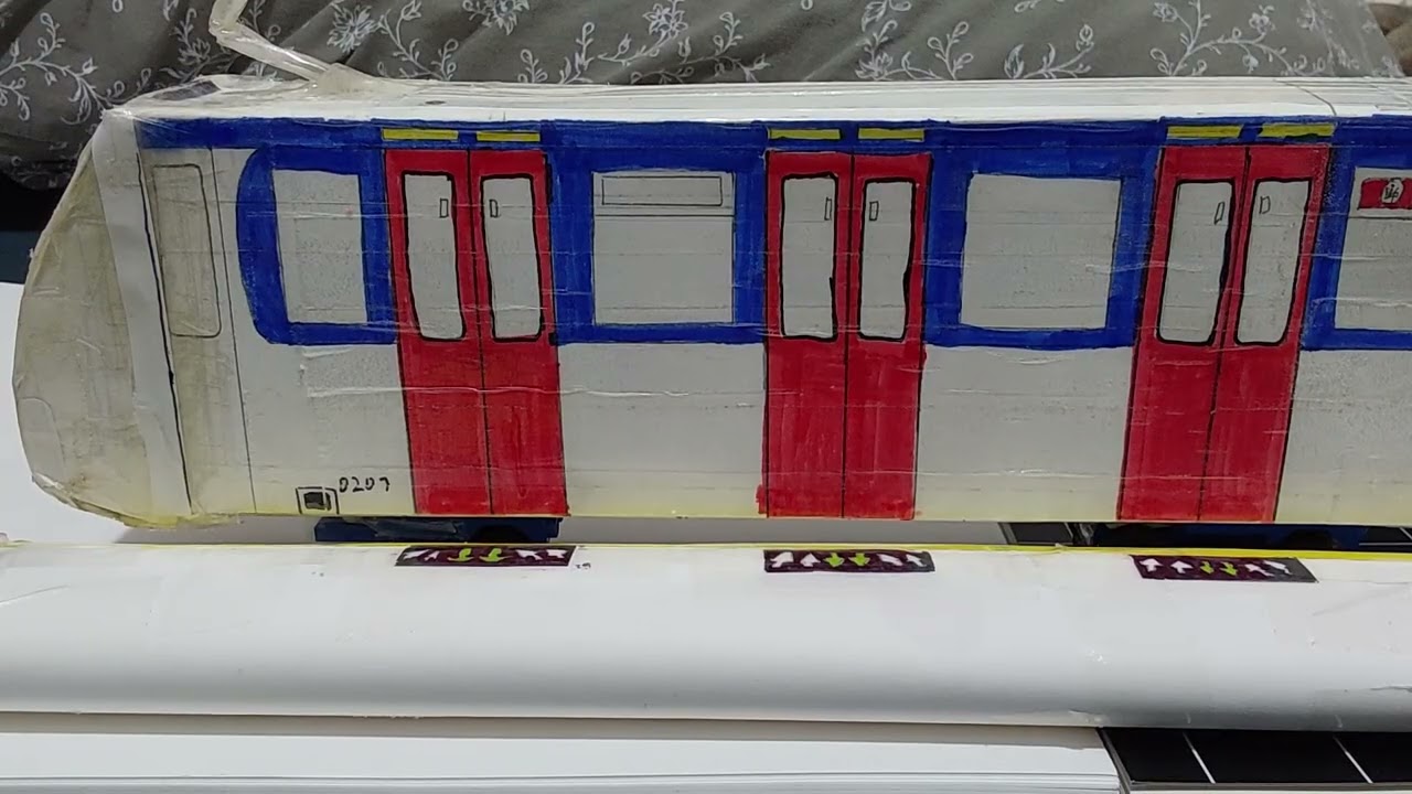 紙港鐵模型SP1900紙列車